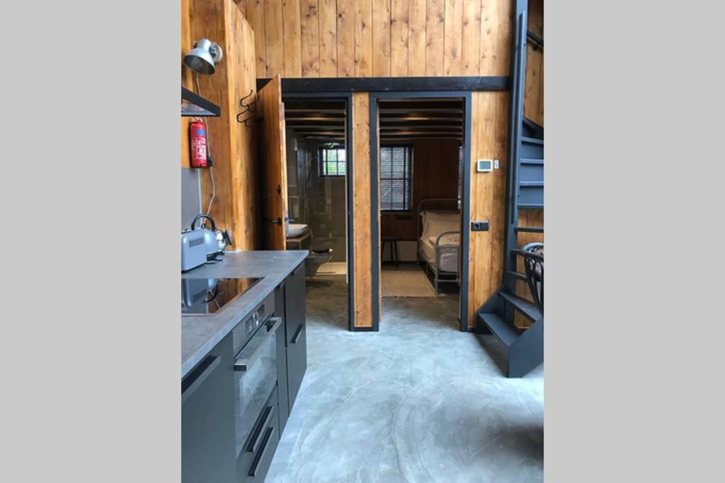 Uniek Houten Huis Nabij Bos En Plassen Hollandsche Rading Экстерьер фото