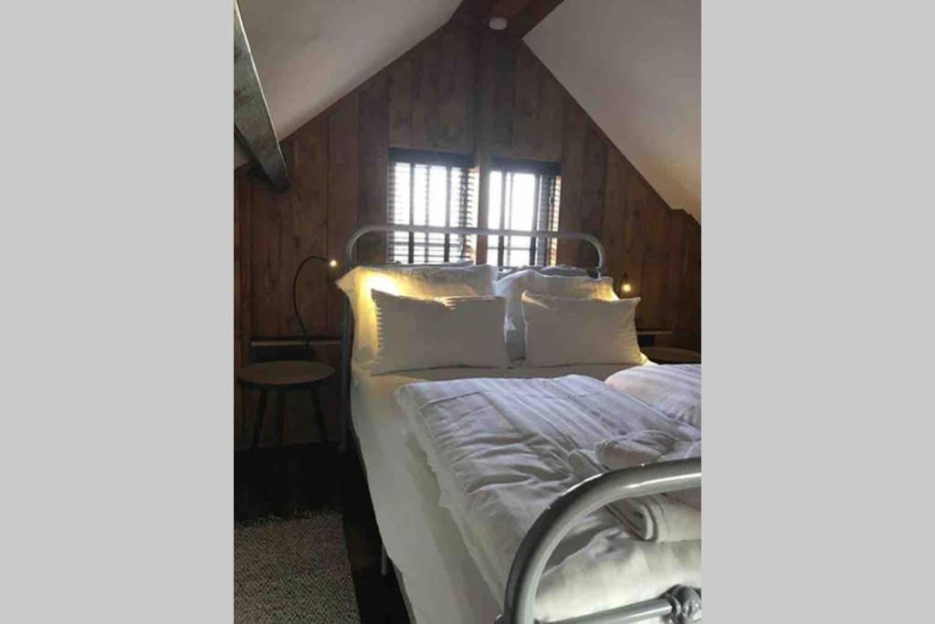 Uniek Houten Huis Nabij Bos En Plassen Hollandsche Rading Экстерьер фото