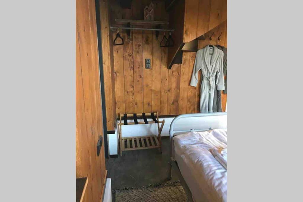 Uniek Houten Huis Nabij Bos En Plassen Hollandsche Rading Экстерьер фото