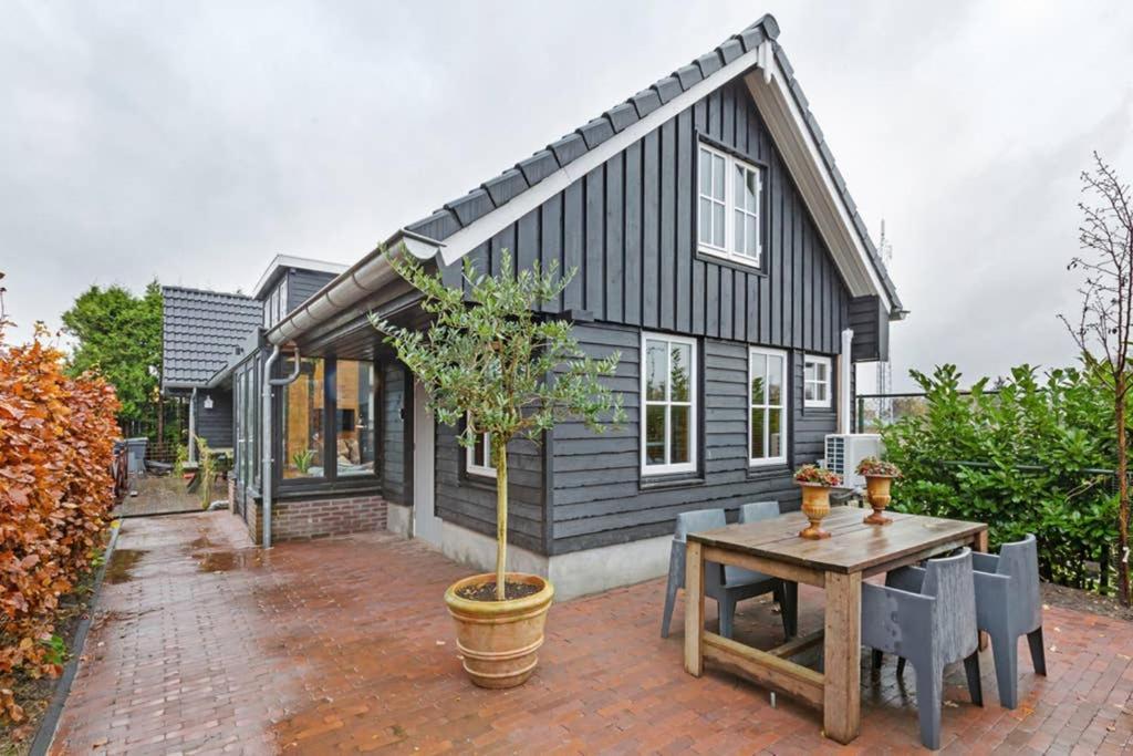 Uniek Houten Huis Nabij Bos En Plassen Hollandsche Rading Экстерьер фото